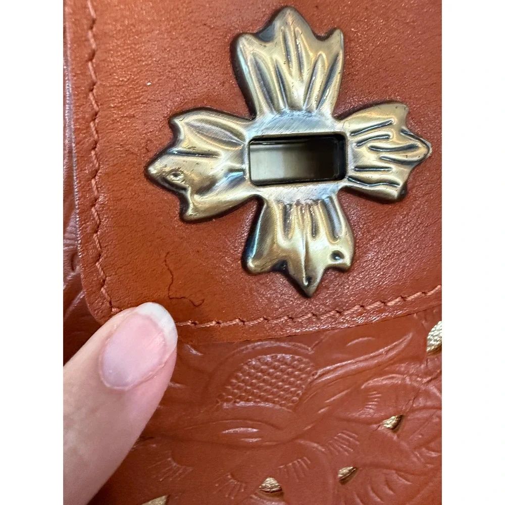 Patricia Nash Tan Tooled Leather Floral Handbag Gold Underlay Cross Turn-Lock